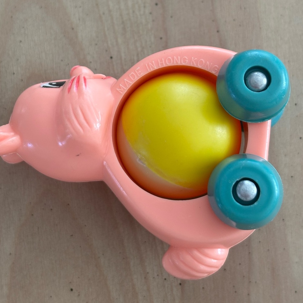 EASTER!!  Vintage Hard Plastic Easter Bunny Toy On Wheels. Hong Kong. Fast Ship - Picture 9 of 10